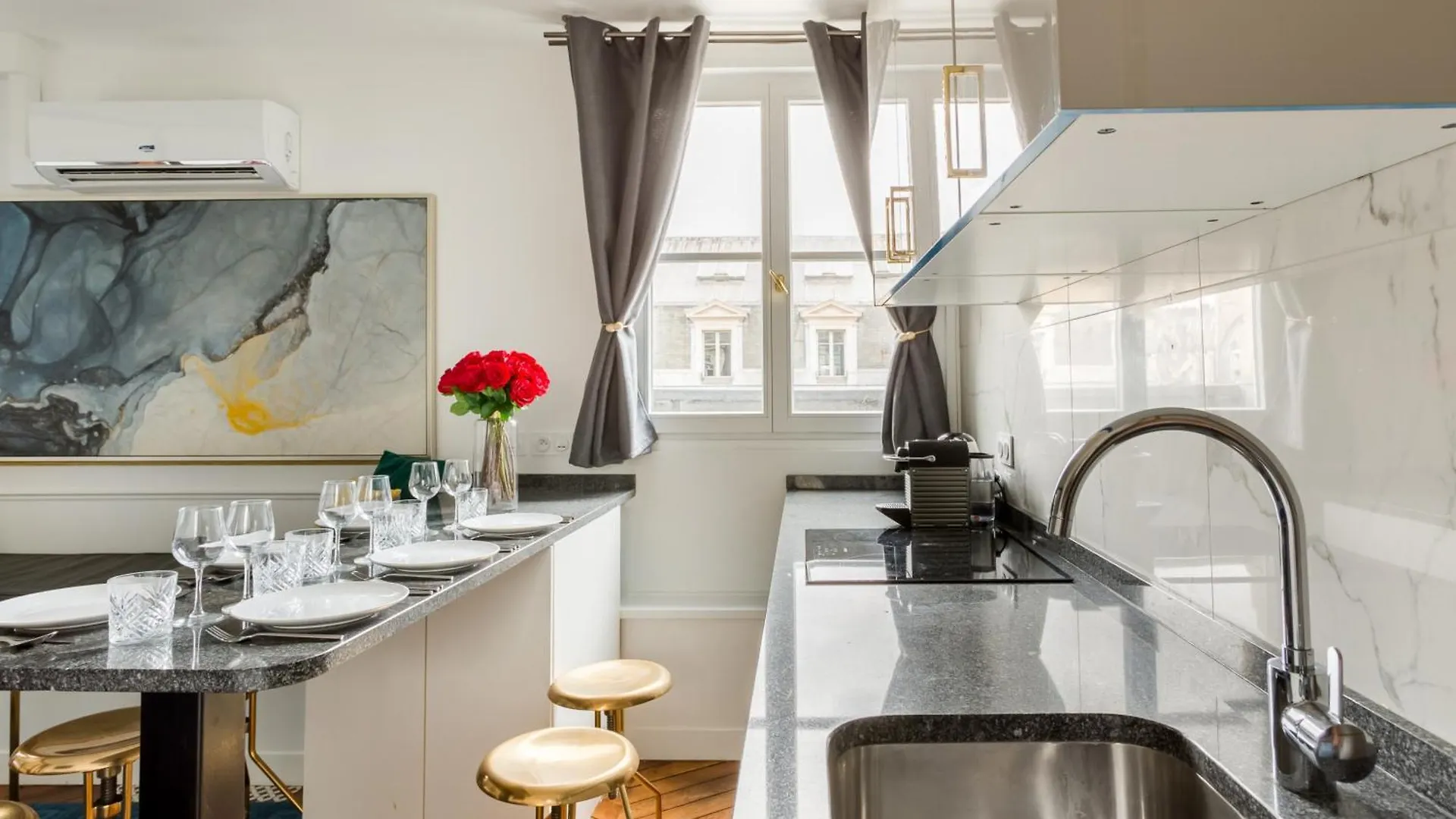 Merveil - Luxury Suite - Champs Elysees - Royale I Paris Apartment